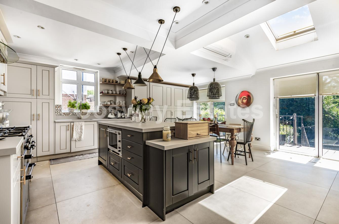The Reddings, Mill Hill